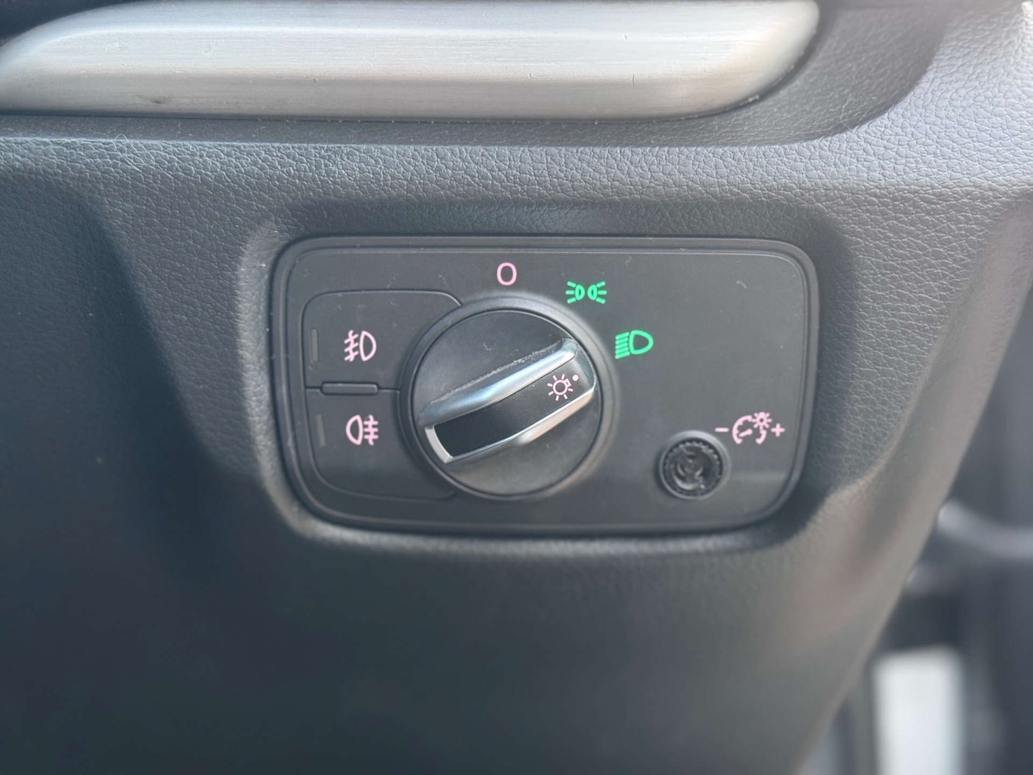 Used Audi A3 2015 for sale - 77128521: Photo 27