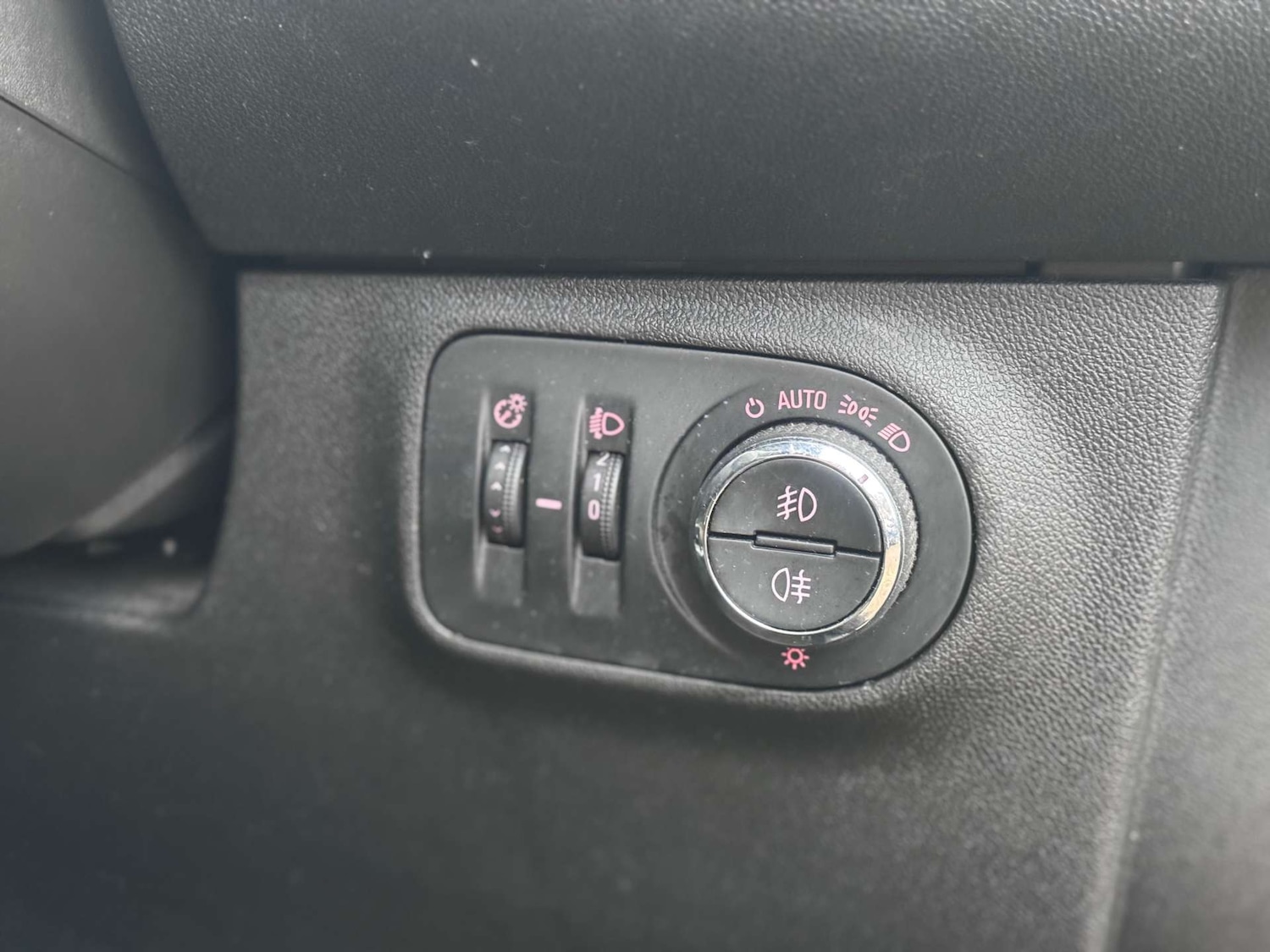 Used Vauxhall Corsa 2018 for sale - 77128499: Photo 27