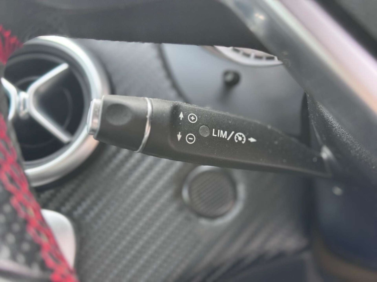 Used Mercedes-Benz A-Class 2014 for sale - 77128472: Photo 25