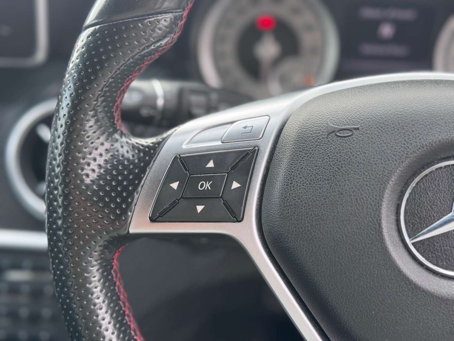 Used Mercedes-Benz A-Class 2014 for sale - 77128472: Photo 30