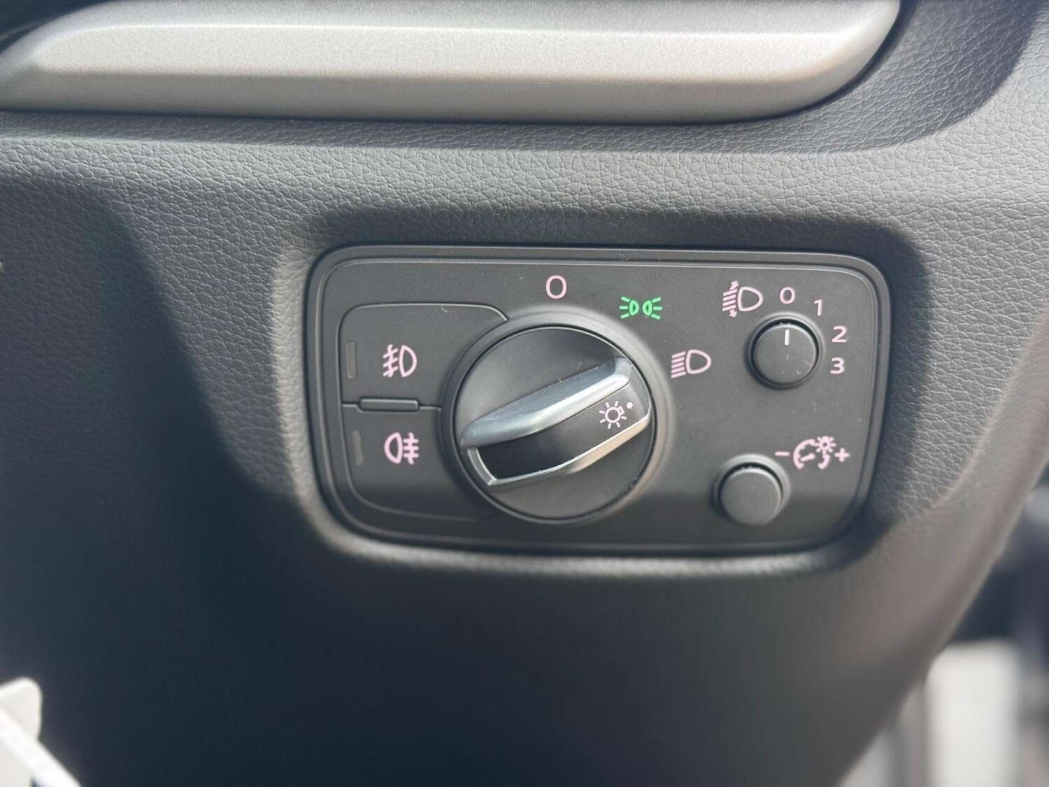 Used Audi A3 2015 for sale - 77128477: Photo 28