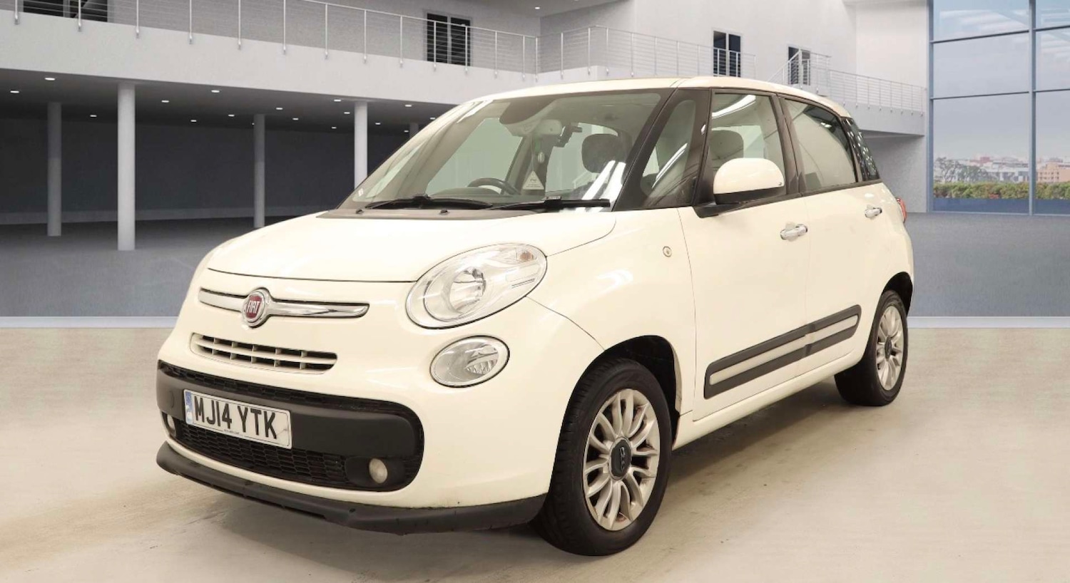Used Fiat 500L 2014 for sale - 77822614: Photo 2