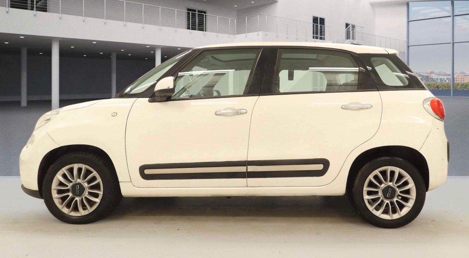 Used Fiat 500L 2014 for sale - 77822614: Photo 4