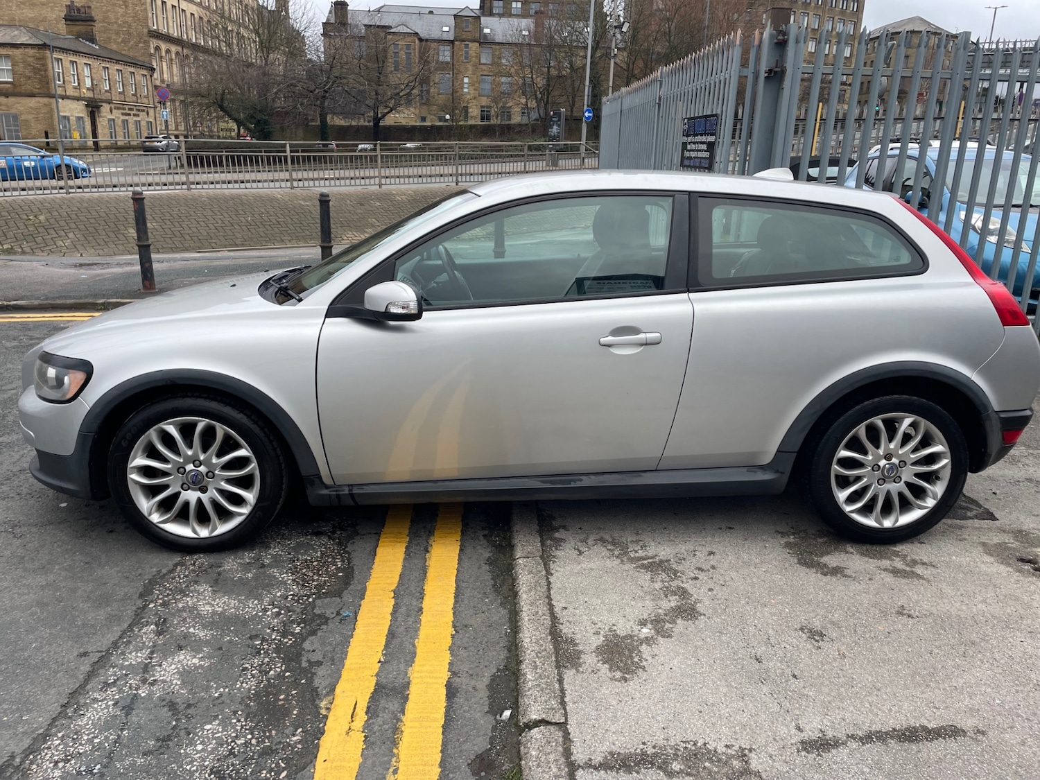 Used Volvo C30 2009 for sale - 77535837: Photo 4