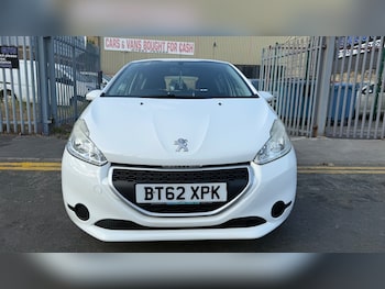 Used Peugeot 208 2013 for sale - 79277427: Photo