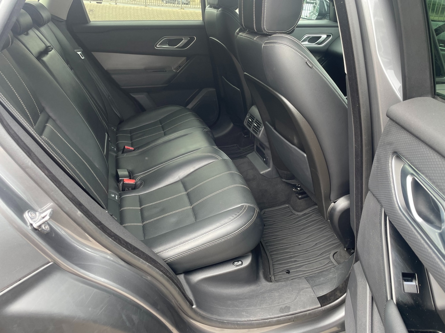 Used Land Rover Range Rover Velar 2018 for sale - 76718746: Photo 12