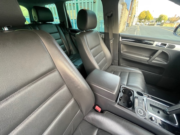 Used Volkswagen Touareg 2009 for sale - 76211070: Photo 14