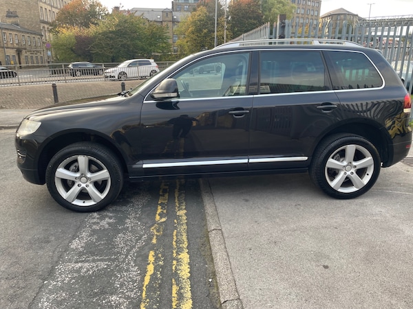 Used Volkswagen Touareg 2009 for sale - 76211070: Photo 4