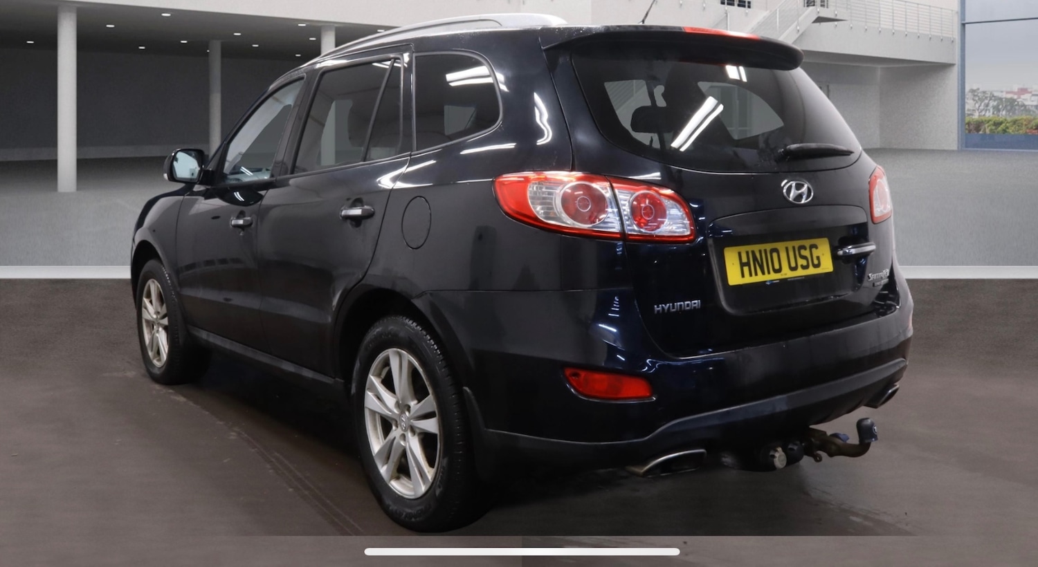 Used Hyundai Santa Fe 2010 for sale - 77509390: Photo 3