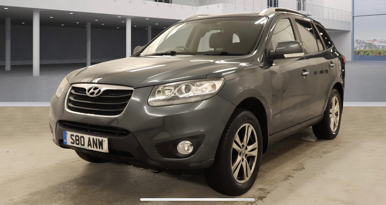 Used Hyundai Santa Fe 2011 for sale - 77564282: Photo 2