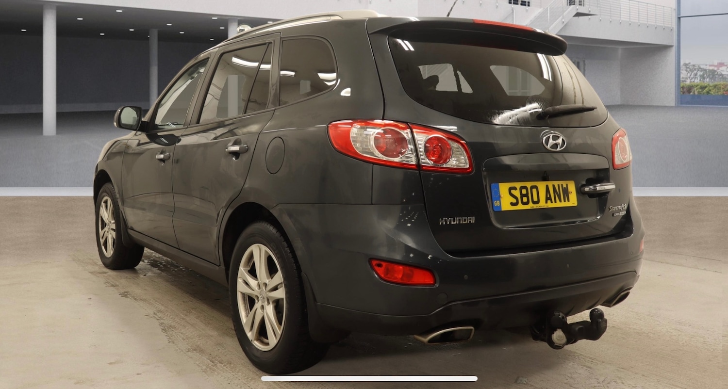 Used Hyundai Santa Fe 2011 for sale - 77564282: Photo 3