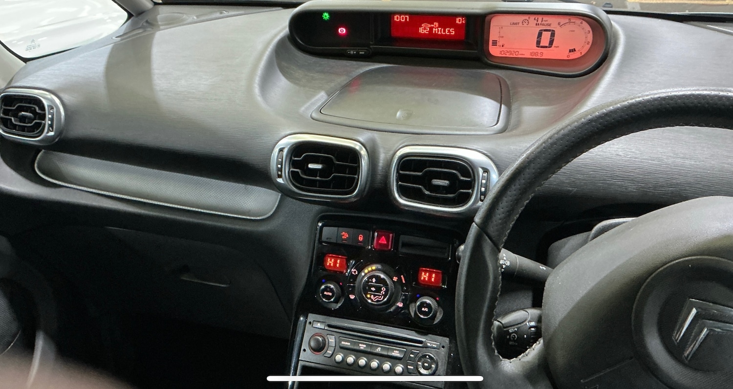 Used Citroen C3 Picasso 2010 for sale - 77548492: Photo 11