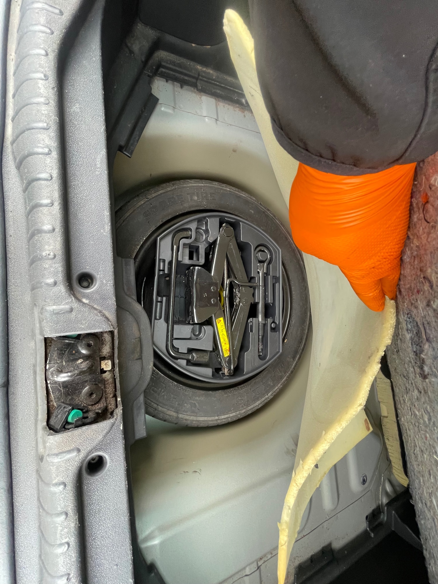 Used Citroen C3 Picasso 2010 for sale - 77548492: Photo 17