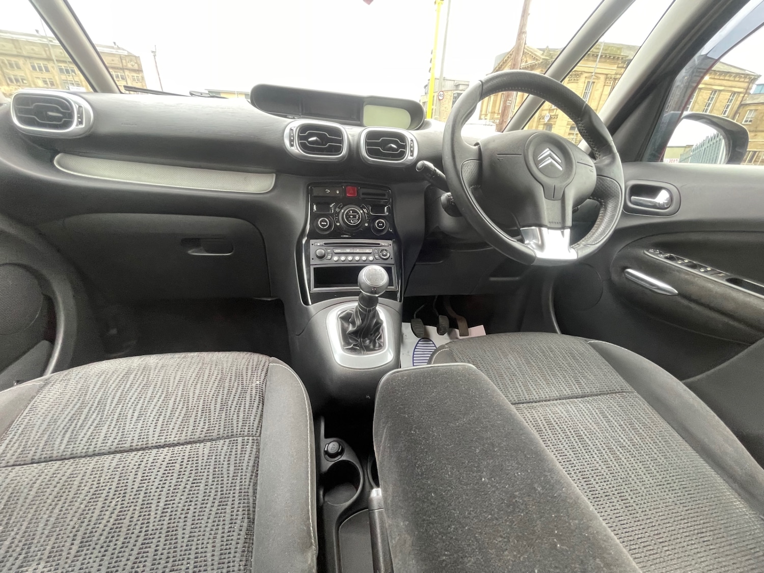 Used Citroen C3 Picasso 2010 for sale - 77548492: Photo 20