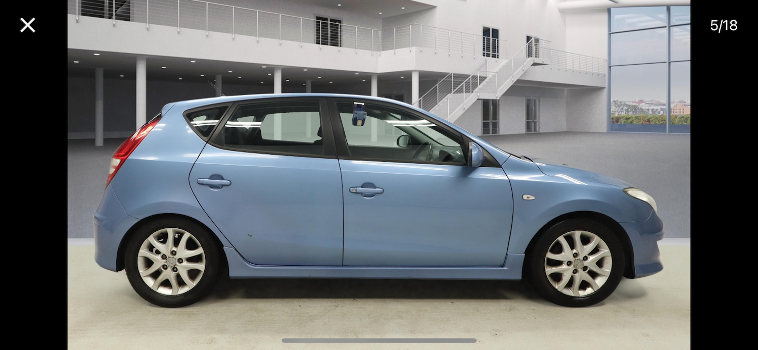 Used Hyundai i30 2011 for sale - 77438742: Photo 4