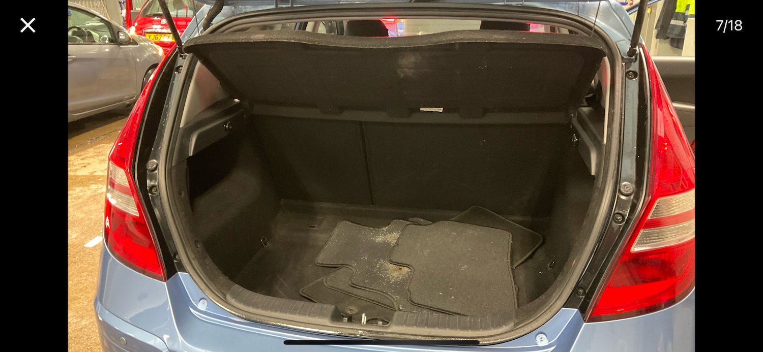 Used Hyundai i30 2011 for sale - 77438742: Photo 6