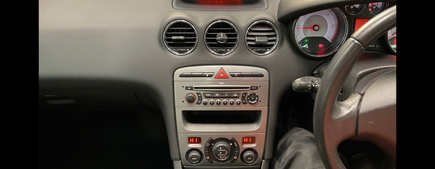 Used Peugeot 308 2009 for sale - 76821486: Photo 8