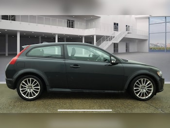 Used Volvo C30 2009 for sale - 77610588: Photo