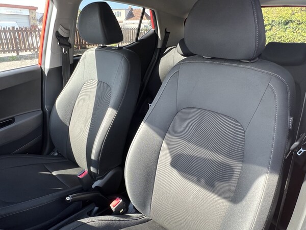 Used Hyundai i10 2019 for sale - 76186653: Photo 12