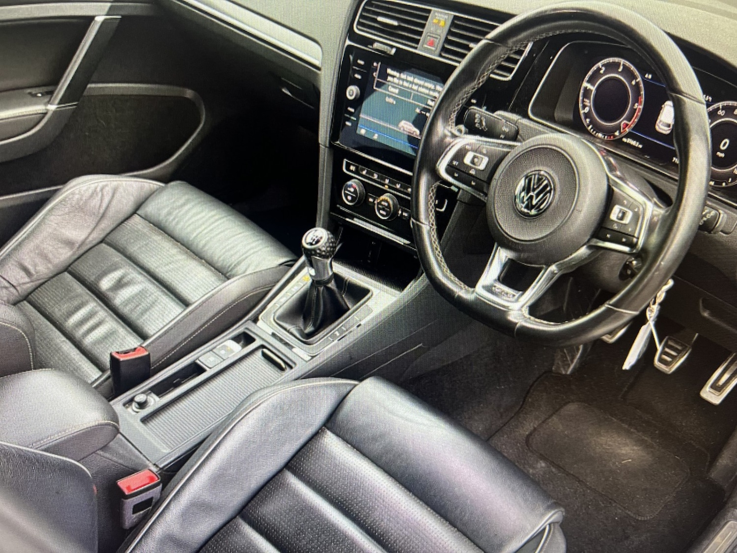 Used Volkswagen Golf 2017 for sale - 77148226: Photo 2