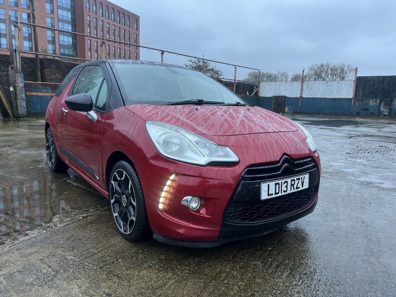 Used Citroen DS3 2013 for sale - 77609931: Photo 2