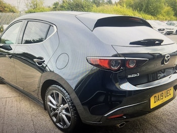 Used Mazda Mazda3 2019 for sale - 76225258: Photo 2
