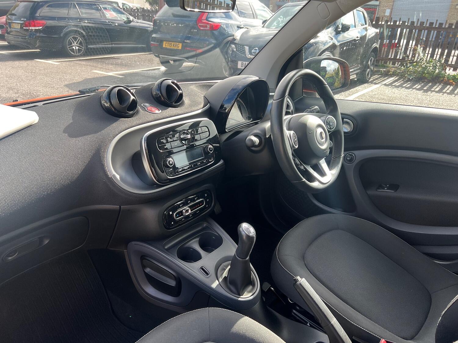 Used smart fortwo 2017 for sale - 76186794: Photo 12