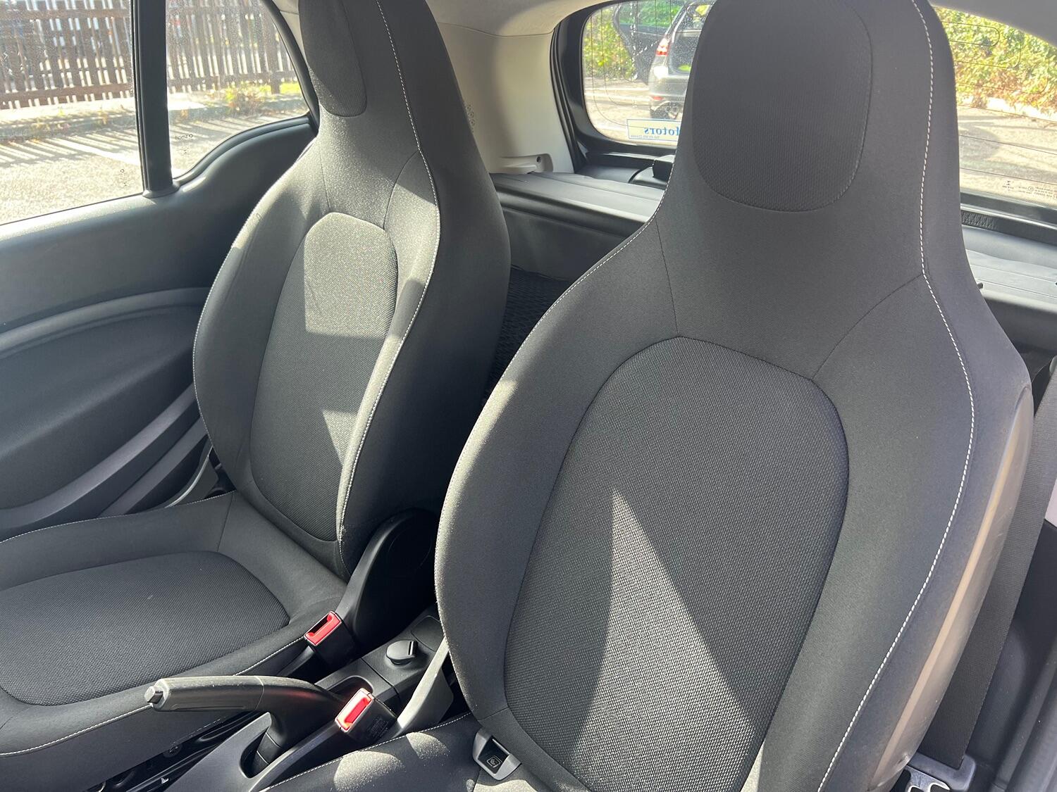 Used smart fortwo 2017 for sale - 76186794: Photo 13