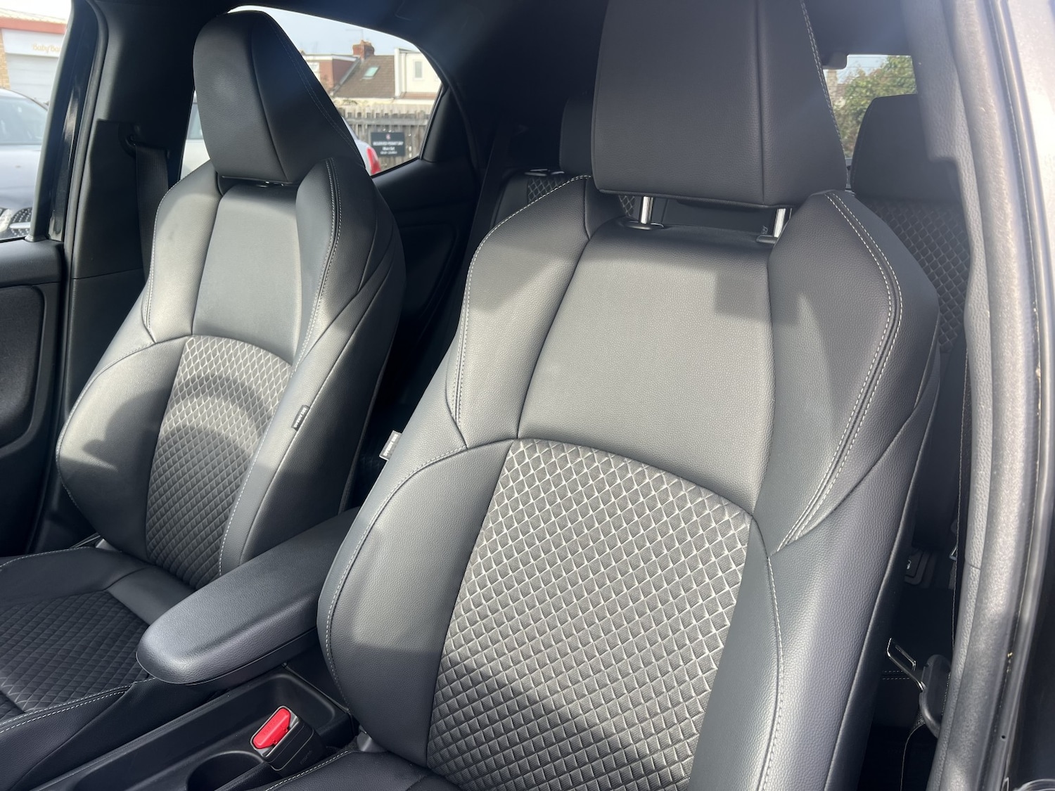 Used Toyota Yaris 2024 for sale - 77516108: Photo 12