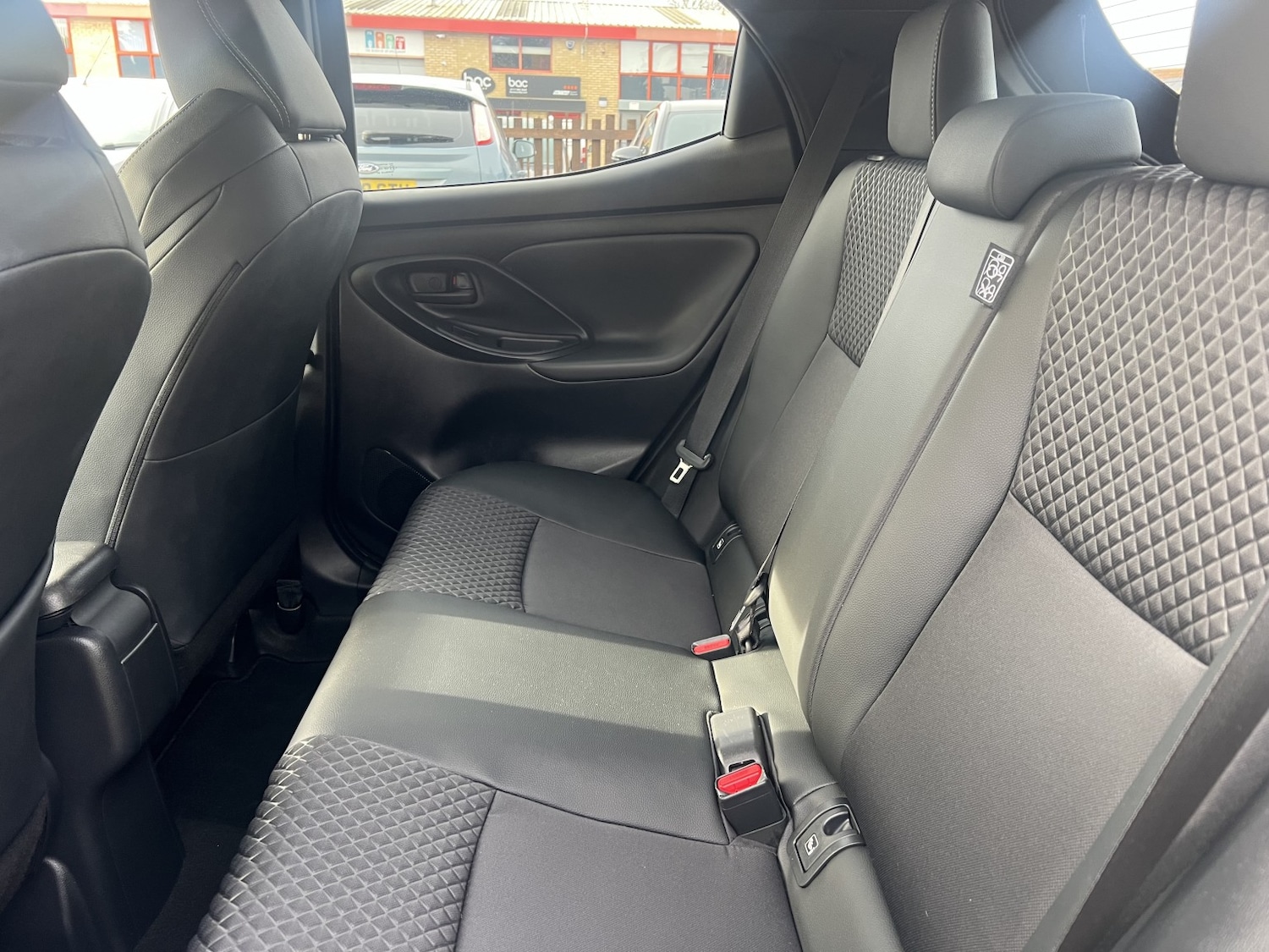 Used Toyota Yaris 2024 for sale - 77516108: Photo 14