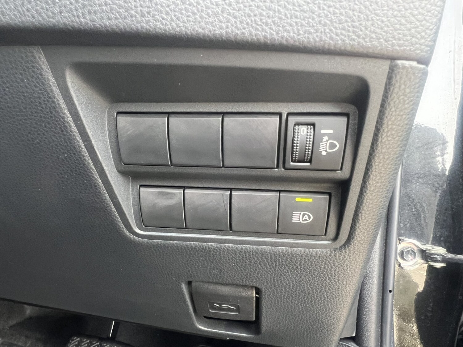 Used Toyota Yaris 2024 for sale - 77516108: Photo 29