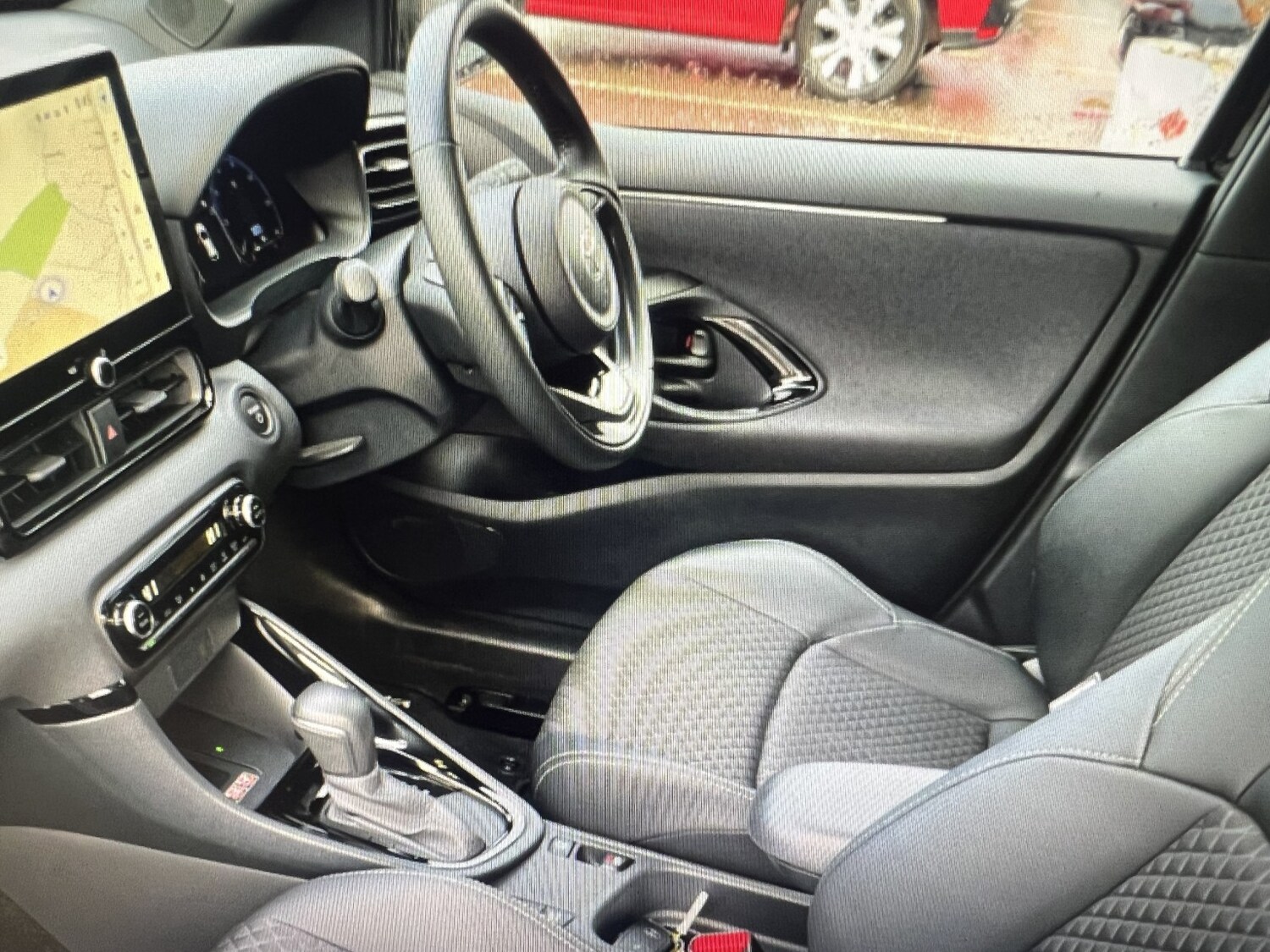 Used Toyota Yaris 2024 for sale - 77516108: Photo 3