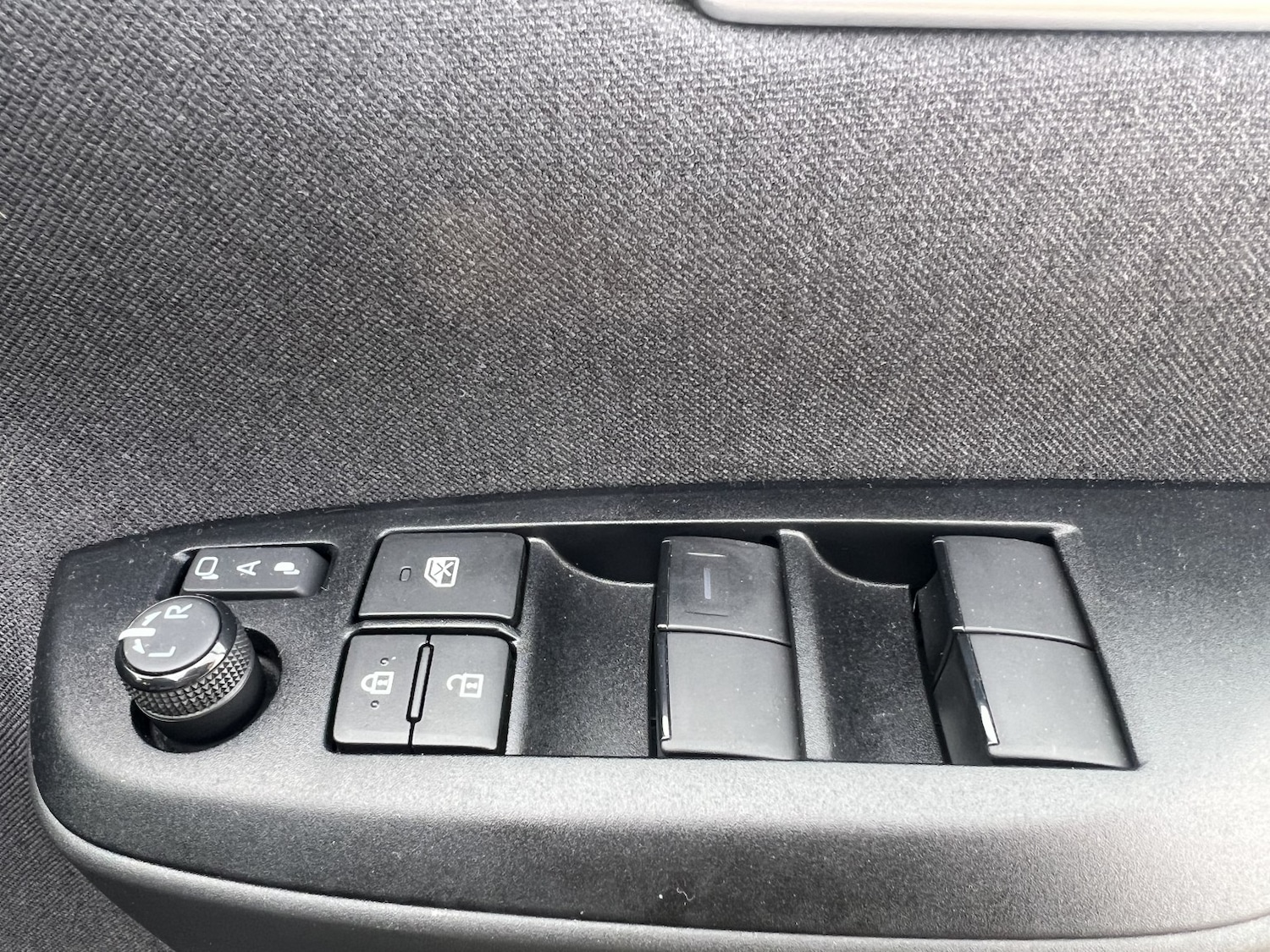 Used Toyota Yaris 2024 for sale - 77516108: Photo 30