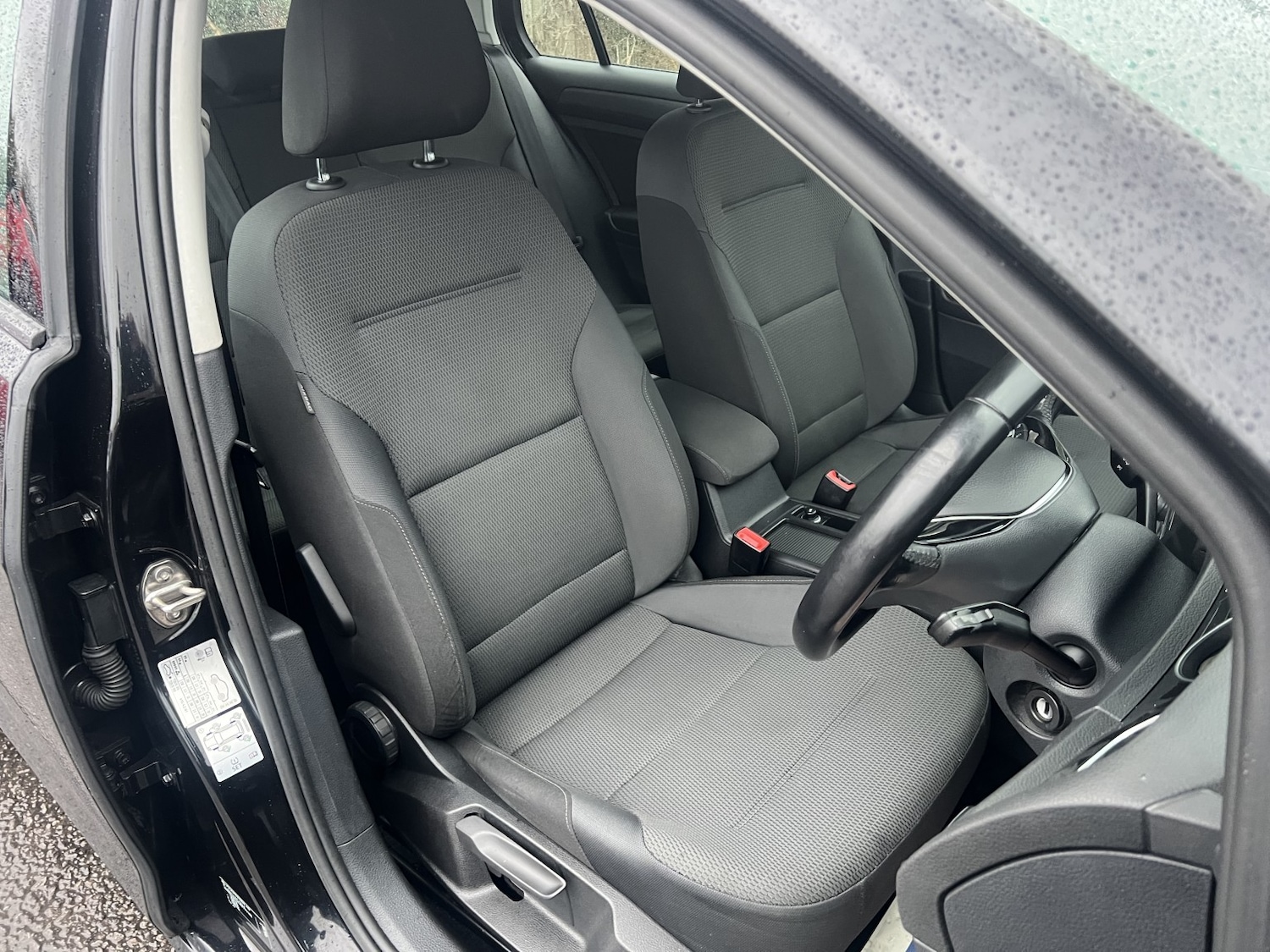 Used Volkswagen Golf 2018 for sale - 77508492: Photo 24