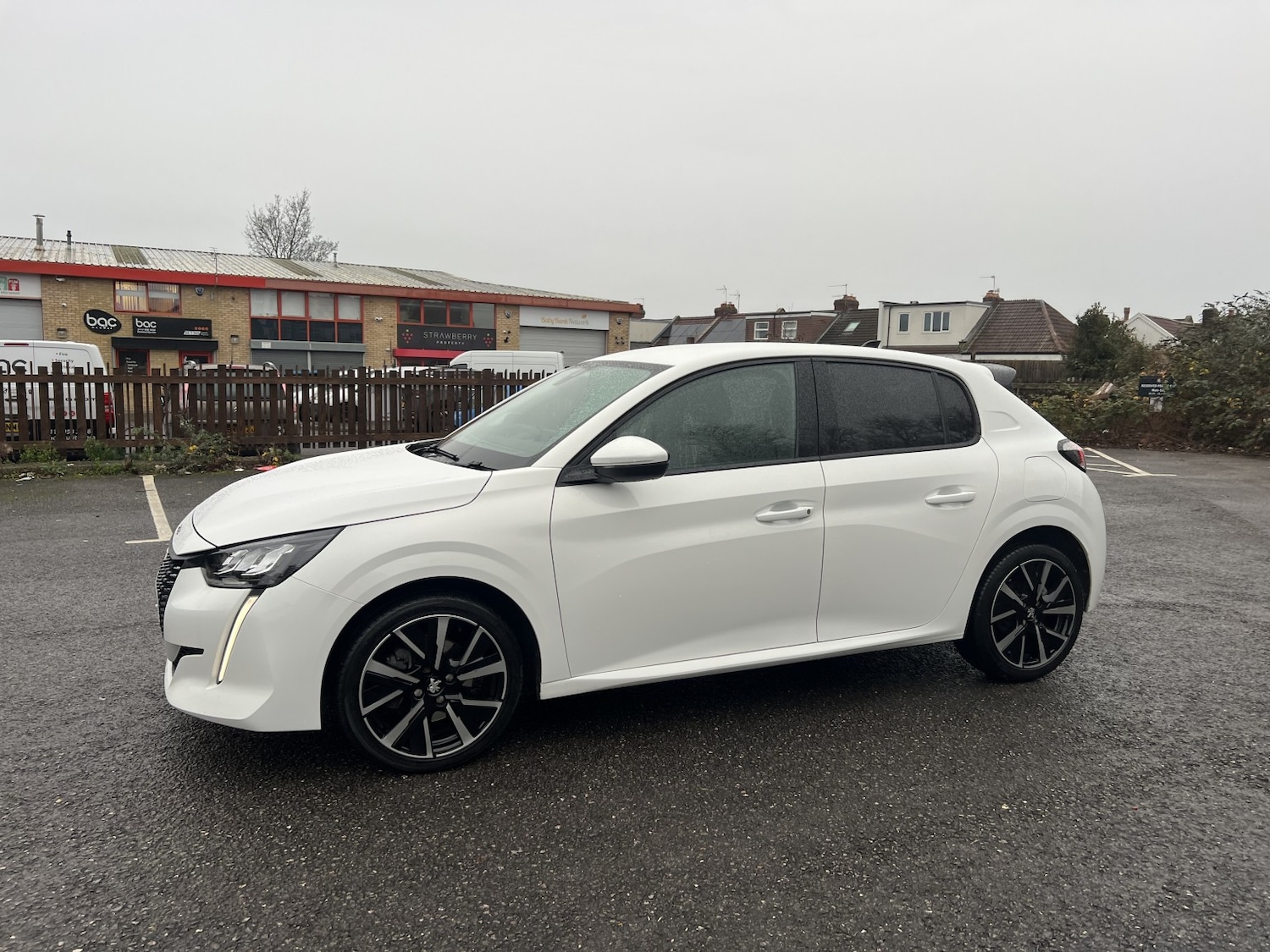 Used Peugeot 208 2020 for sale - 76968575: Photo 5