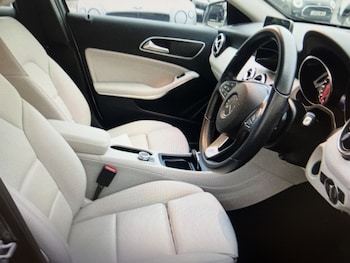 Used Mercedes-Benz A-Class 2018 for sale - 76511006: Photo