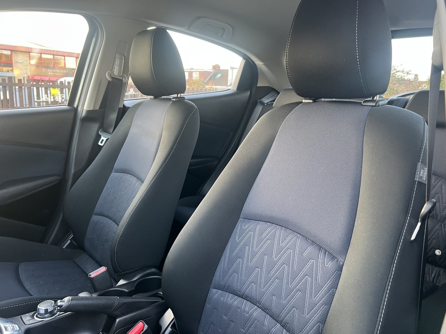 Used Mazda Mazda2 2016 for sale - 76896926: Photo 14