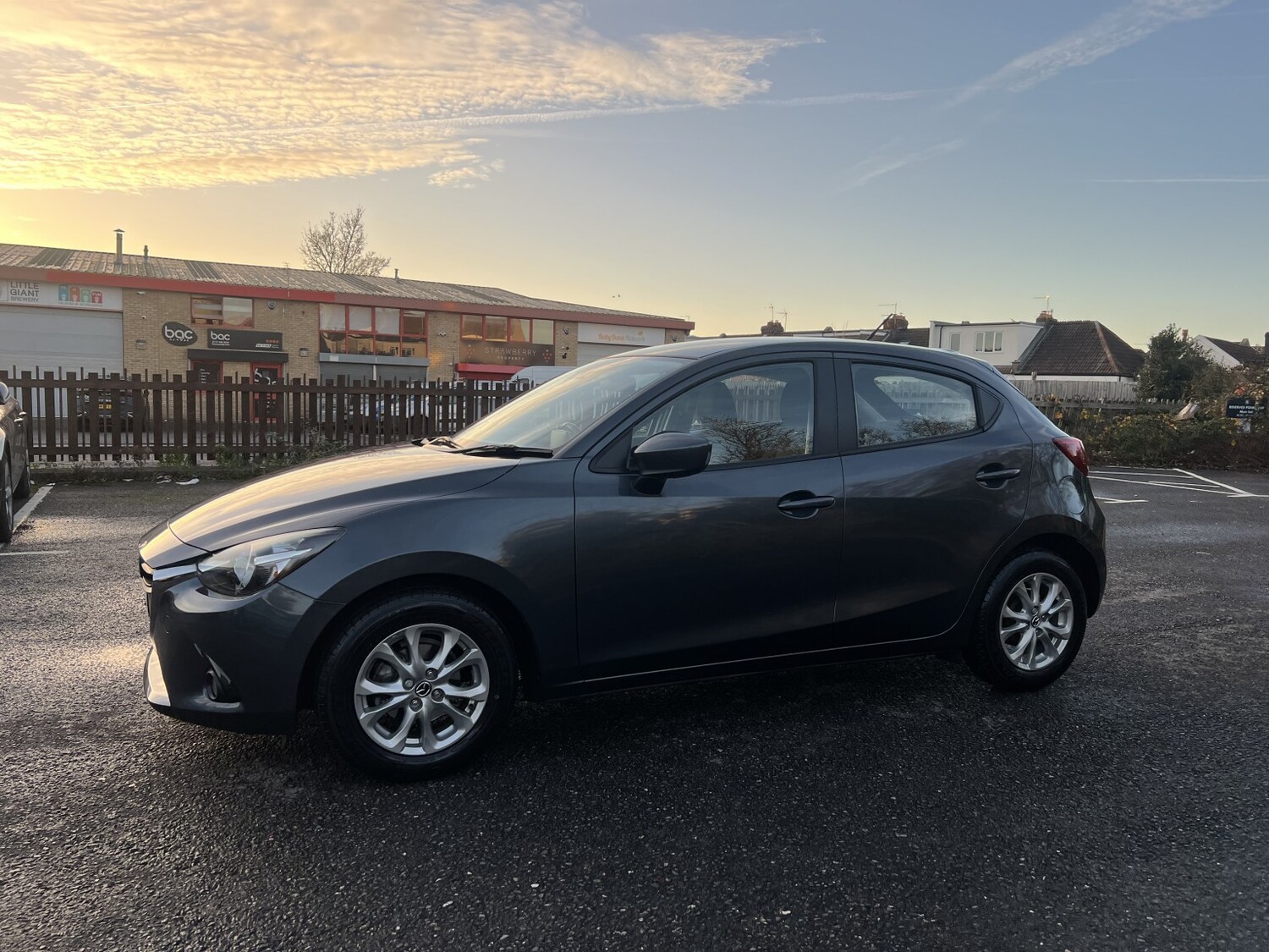Used Mazda Mazda2 2016 for sale - 76896926: Photo 6