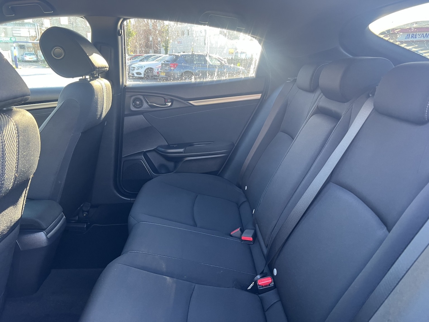 Used Honda Civic 2017 for sale - 76725650: Photo 12