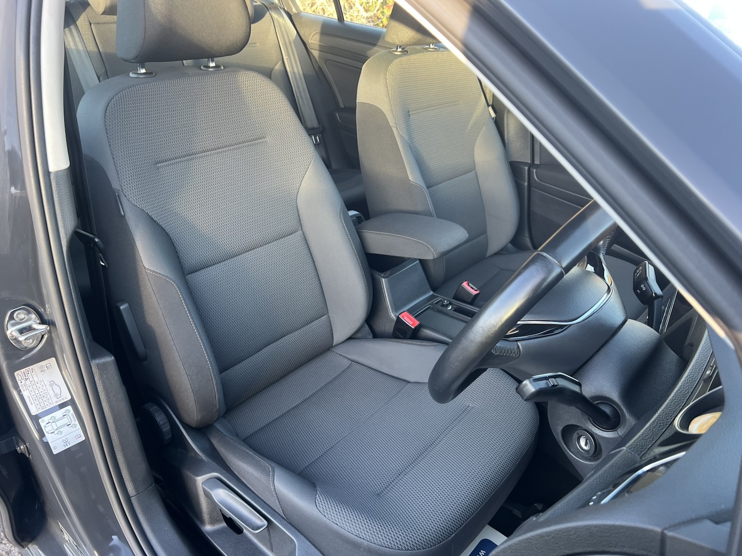 Used Volkswagen Golf 2018 for sale - 76741353: Photo 25