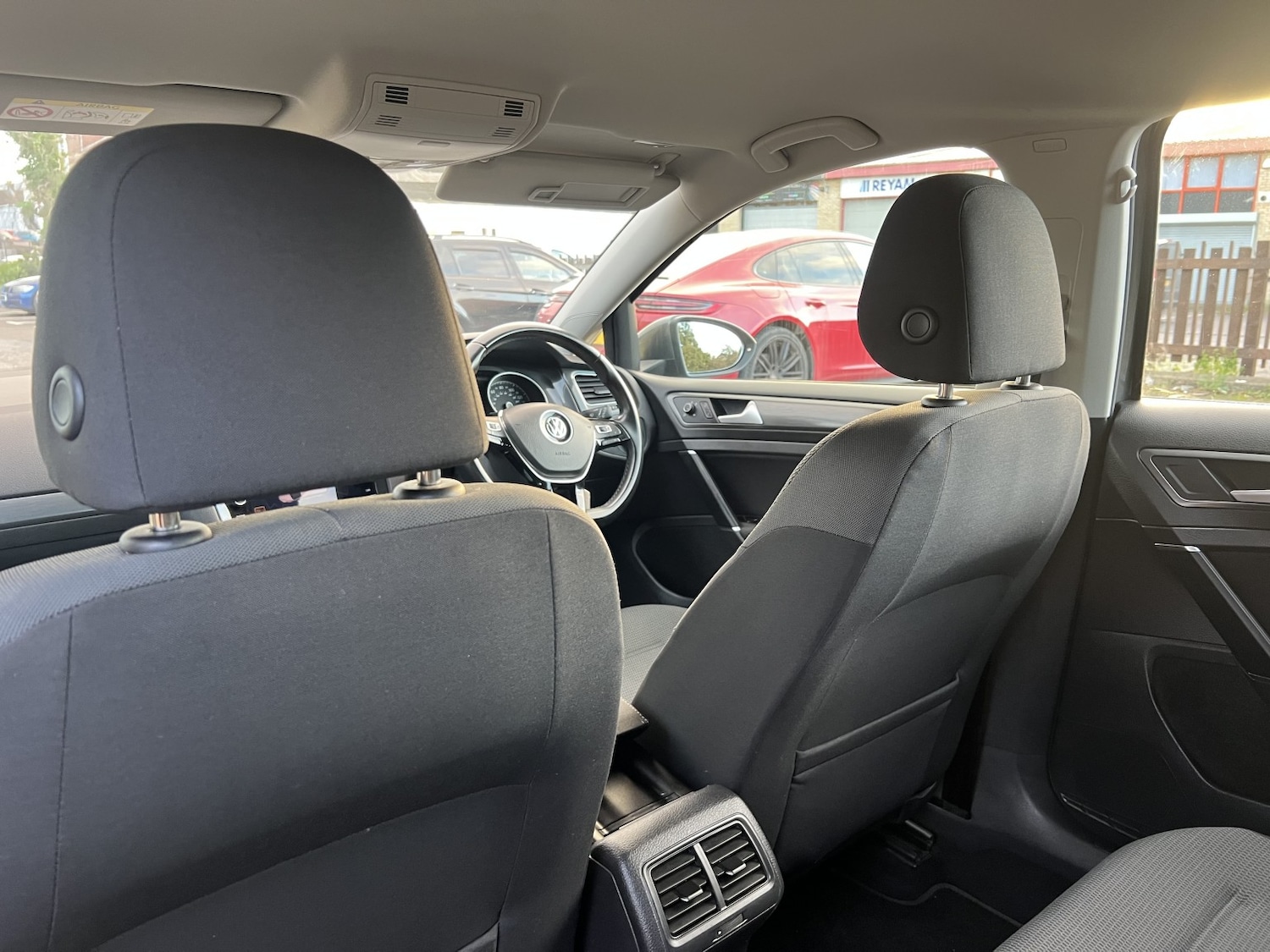 Used Volkswagen Golf 2018 for sale - 76963305: Photo 18