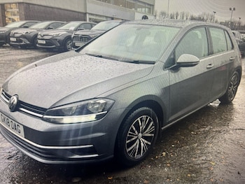 Used Volkswagen Golf 2018 for sale - 76963305: Photo