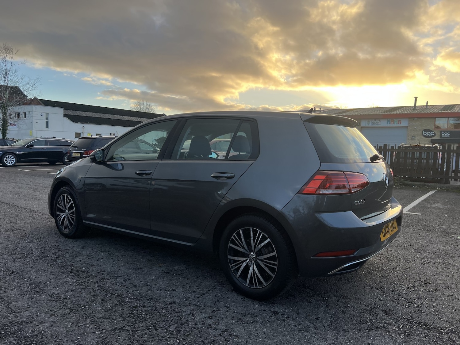 Used Volkswagen Golf 2018 for sale - 76963305: Photo 8