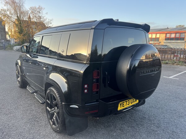 Used Land Rover Defender 110 2023 for sale - 76186730: Photo 10