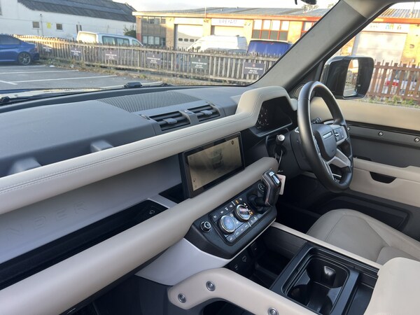 Used Land Rover Defender 110 2023 for sale - 76186730: Photo 14
