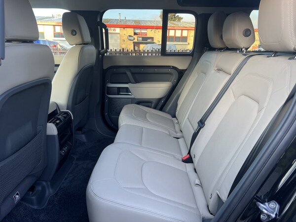 Used Land Rover Defender 110 2023 for sale - 76186730: Photo 17