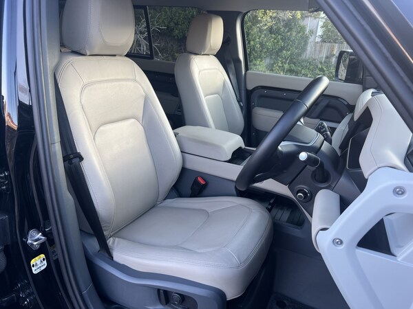 Used Land Rover Defender 110 2023 for sale - 76186730: Photo 33