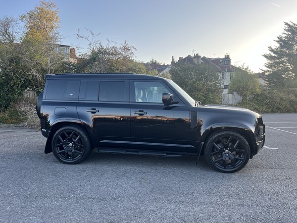 Used Land Rover Defender 110 2023 for sale - 76186730: Photo 3