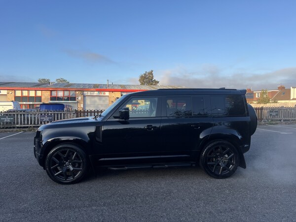 Used Land Rover Defender 110 2023 for sale - 76186730: Photo 8