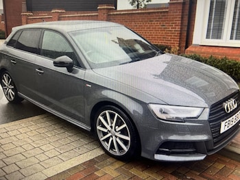 2019 - 1.0 TFSI 30 Black Edition 5-Door